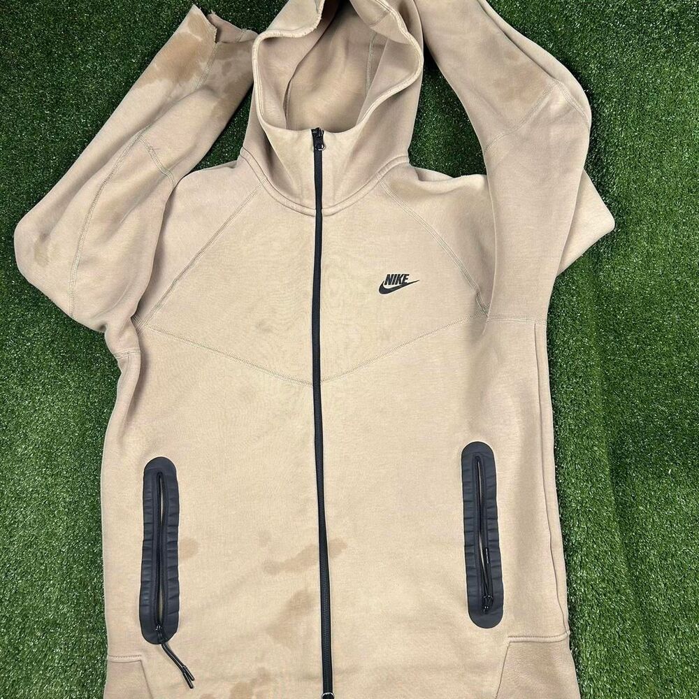 Nike Men's Tan and Cream Hoodie